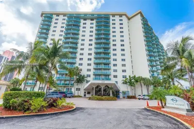 19370 Collins Ave #517, Sunny Isles Beach: photo 1 of 24