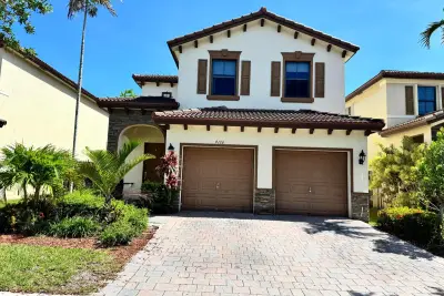 9136 SW 227th Ter, Cutler Bay: photo 1 of 10