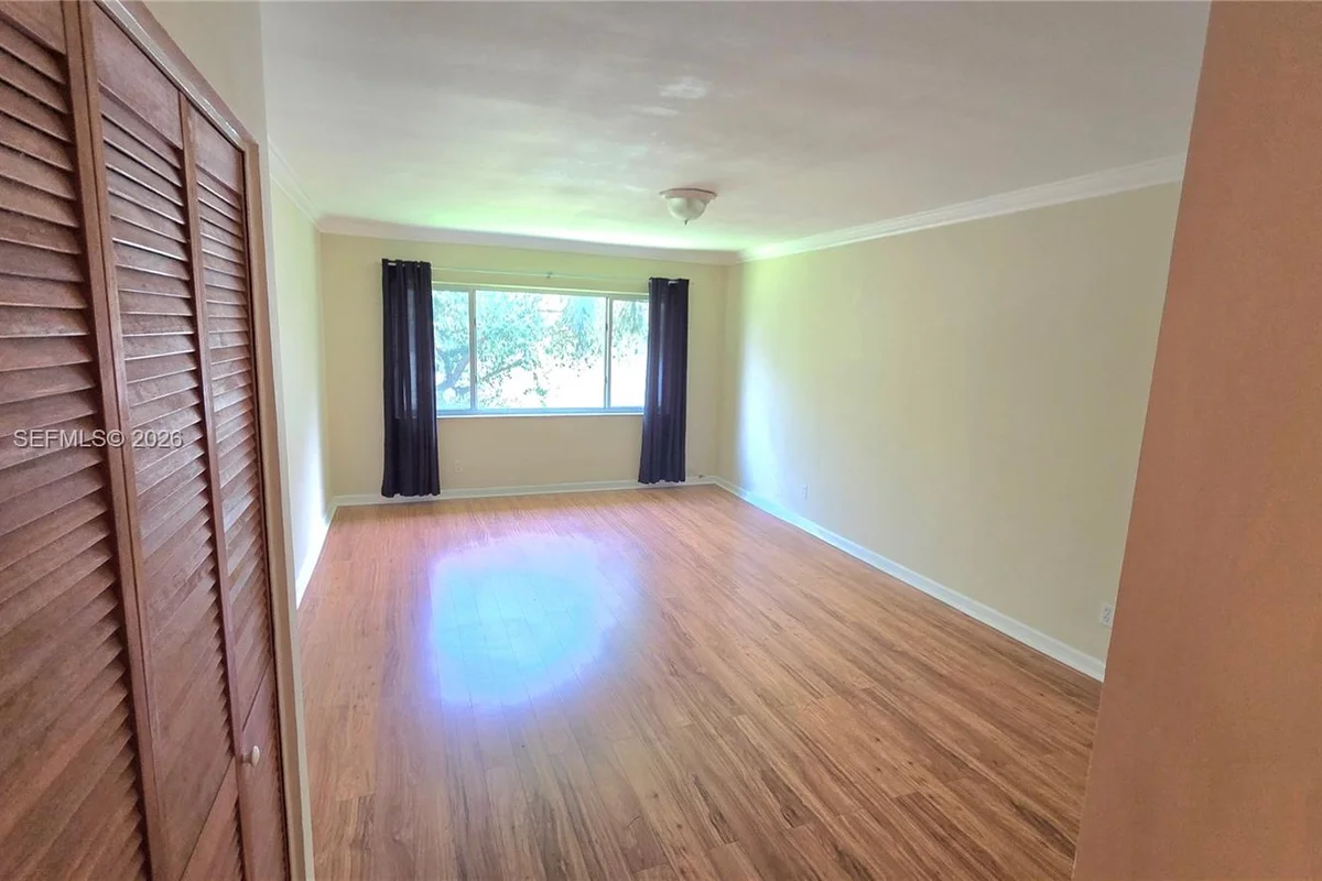 201 SE 6th Ave #11, Pompano Beach: photo 1 of 12