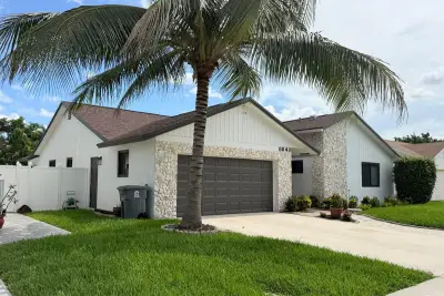 8843 SW 16th St, Boca Raton: photo 1 of 65
