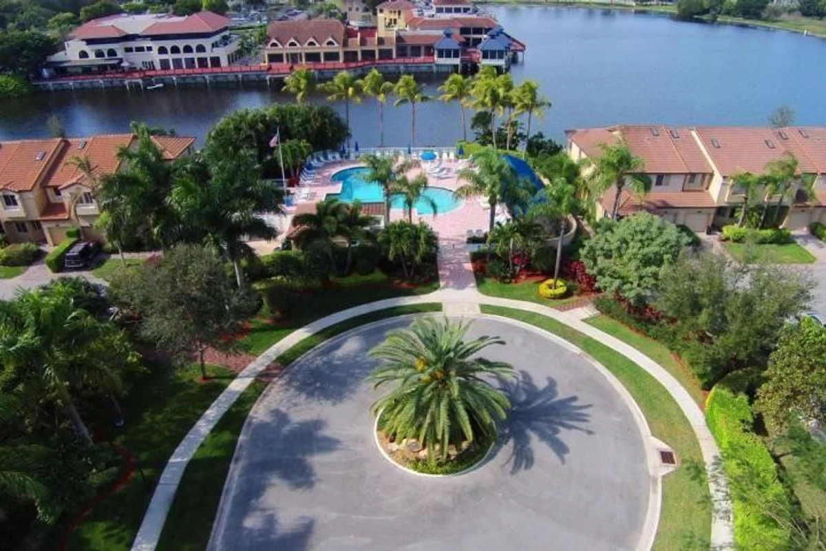 6584 Via Regina, Boca Raton: photo 1 of 19
