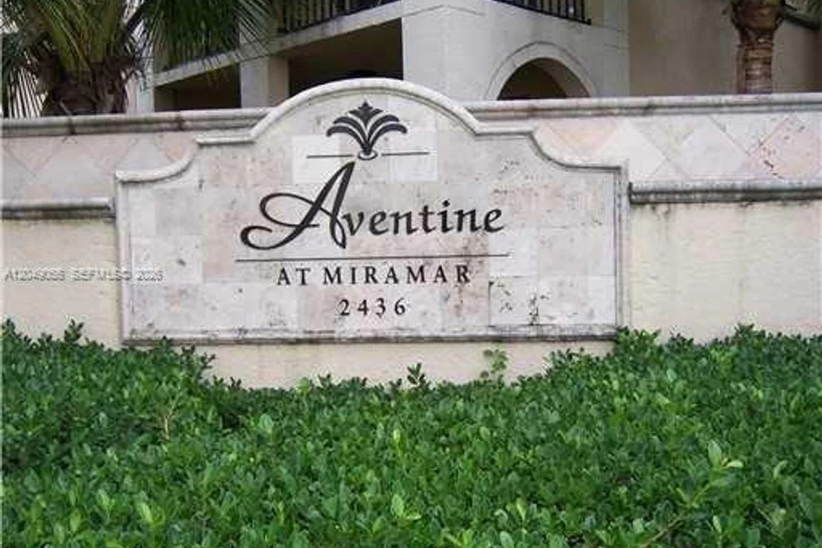 2442 Centergate Dr #101, Miramar: photo 1 of 34