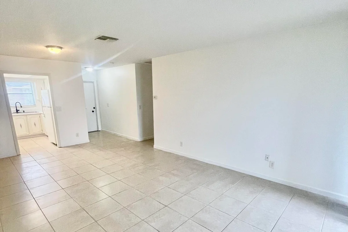 2521 Emory Dr W #F, West Palm Beach: photo 1 of 15