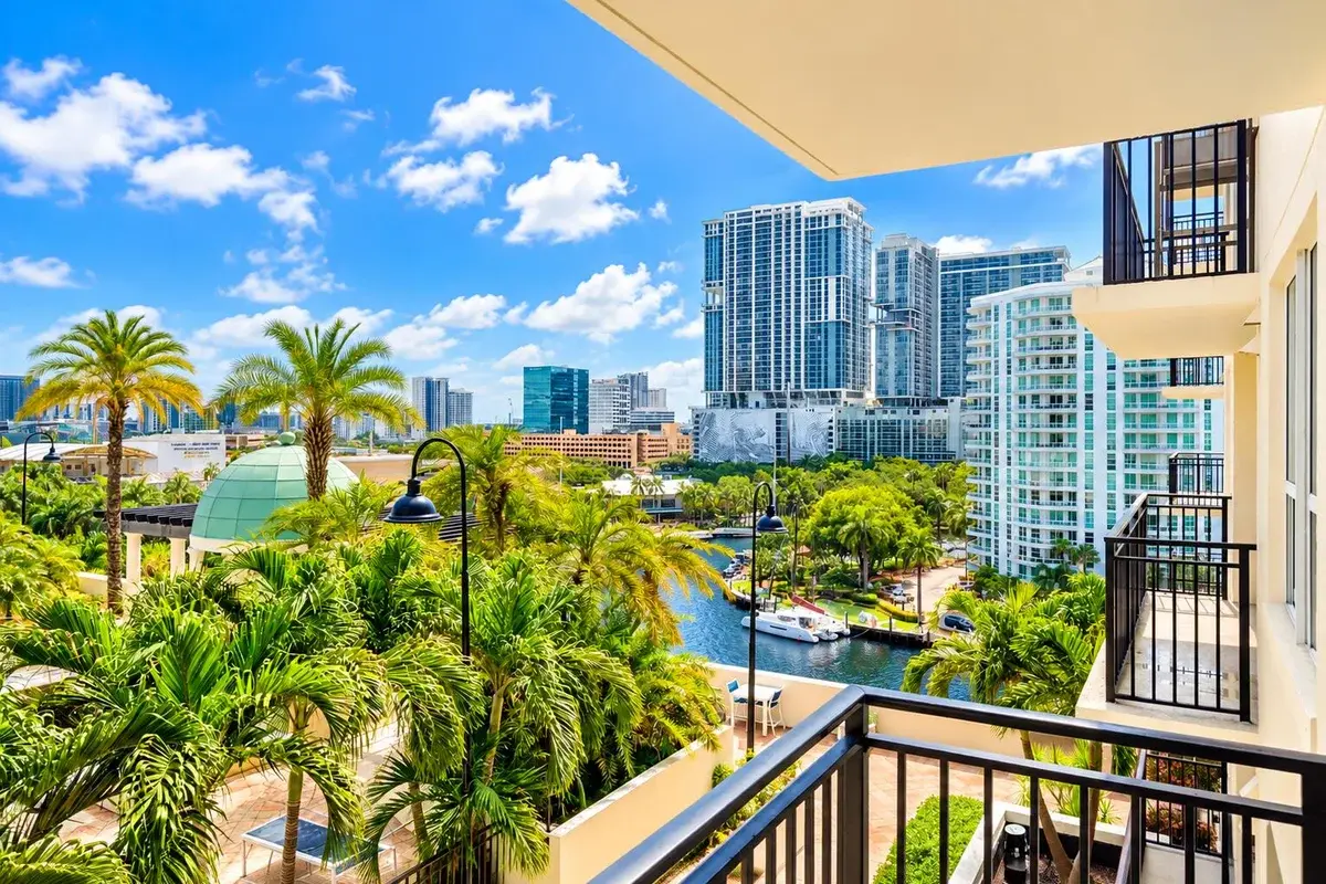 600 W Las Olas Blvd #905s, Fort Lauderdale: photo 1 of 61