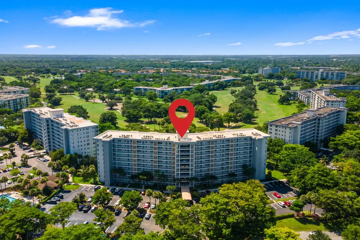 625 Oaks Dr #405, Pompano Beach: photo 1 of 60