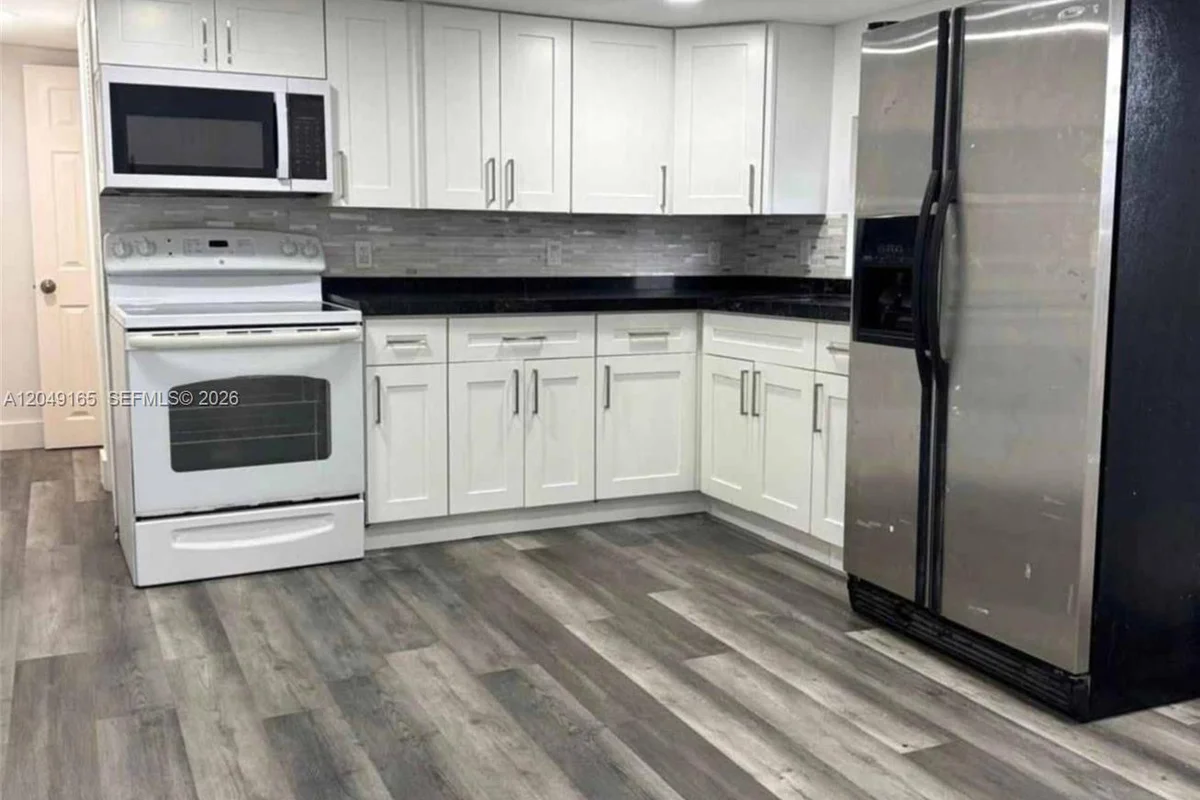 2780 NW 29th Ct, Oakland Park: photo 1 of 20
