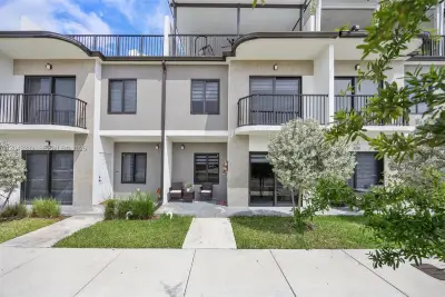 26122 SW 146th Ave, Homestead: photo 1 of 42