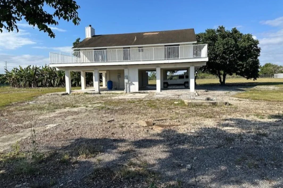 24001 SW 202nd Ave, Homestead: photo 1 of 17
