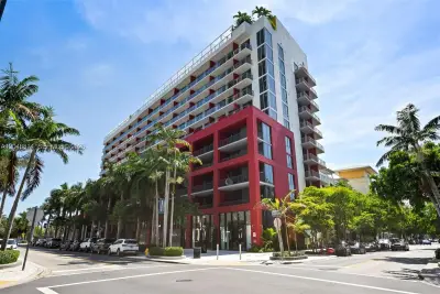 90 NE 32nd St #914, Miami: photo 1 of 22