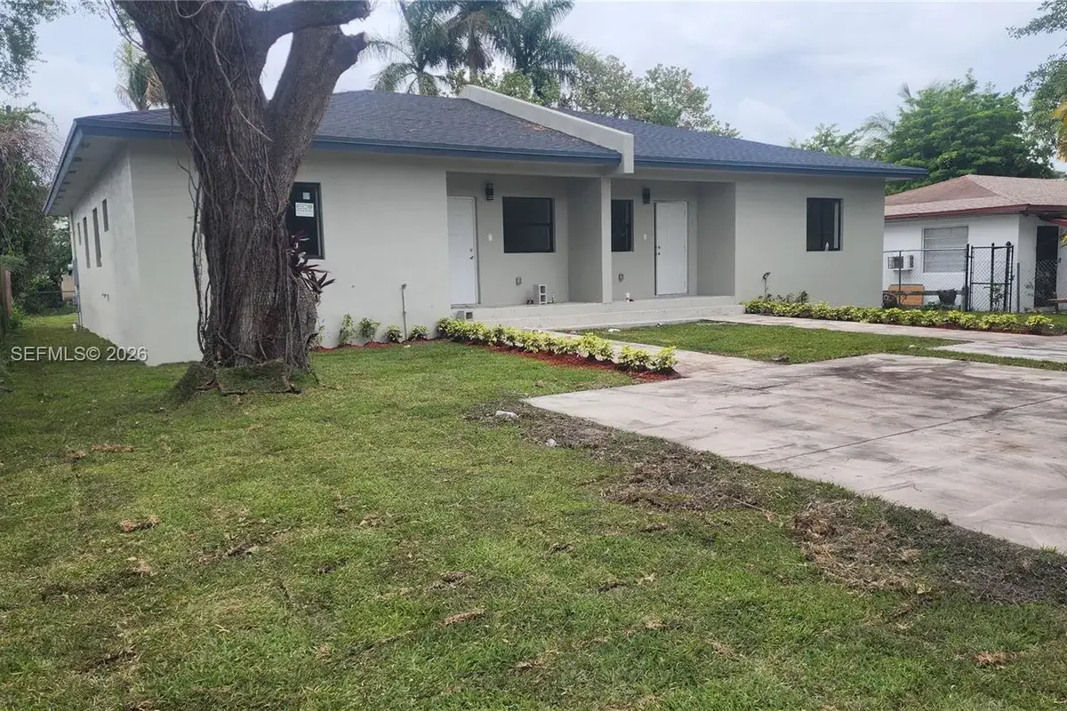 1440-1444 NE 147 St, North Miami Beach: photo 1 of 3
