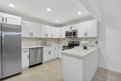 717 NW 29th Ave #B, Delray Beach: photo 1 of 53
