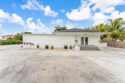 32106 SW 206th Ave, Homestead: photo 1 of 41