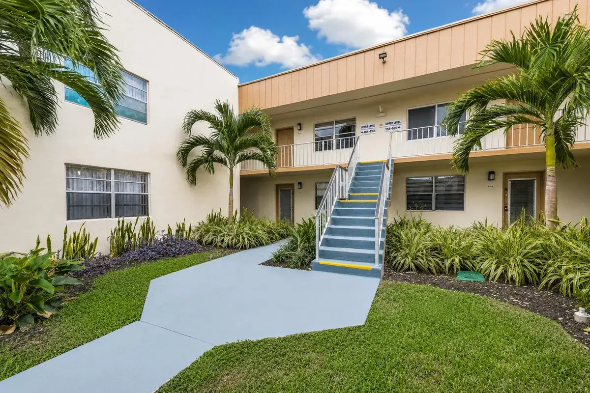 184 Piedmont #D, Delray Beach: photo 1 of 25