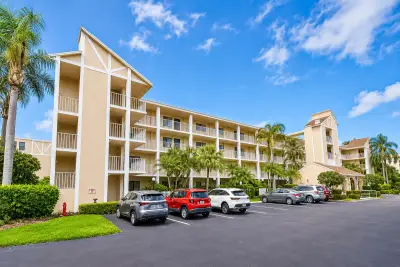 7351 Kinghurst Dr #301, Delray Beach: photo 1 of 29