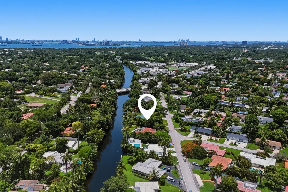 11401 W Biscayne Canal Rd, Miami: photo 1 of 16