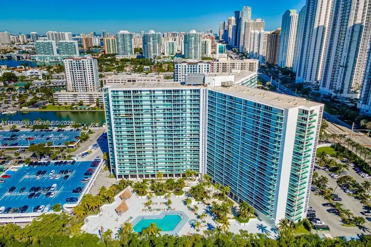 100 Bayview Dr #1622, Sunny Isles Beach: photo 1 of 35