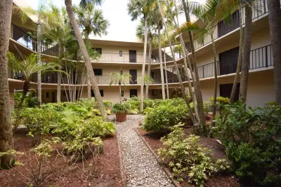 5220 Las Verdes Cir #220, Delray Beach: photo 1 of 28