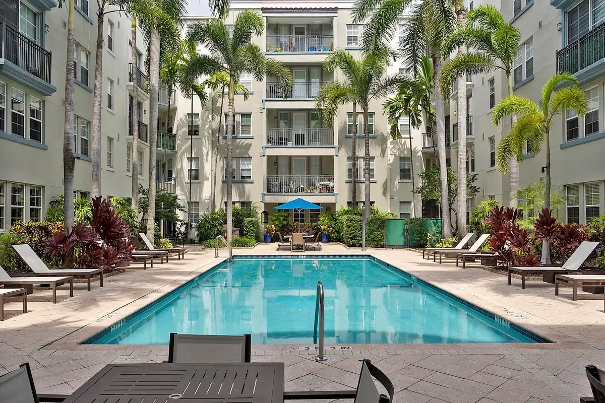533 NE 3rd Ave #515, Fort Lauderdale: photo 1 of 48