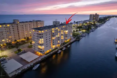 1050 Hillsboro Mile #403w, Hillsboro Beach: photo 1 of 40