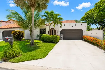 7678 Solimar Cir, Boca Raton: photo 1 of 33