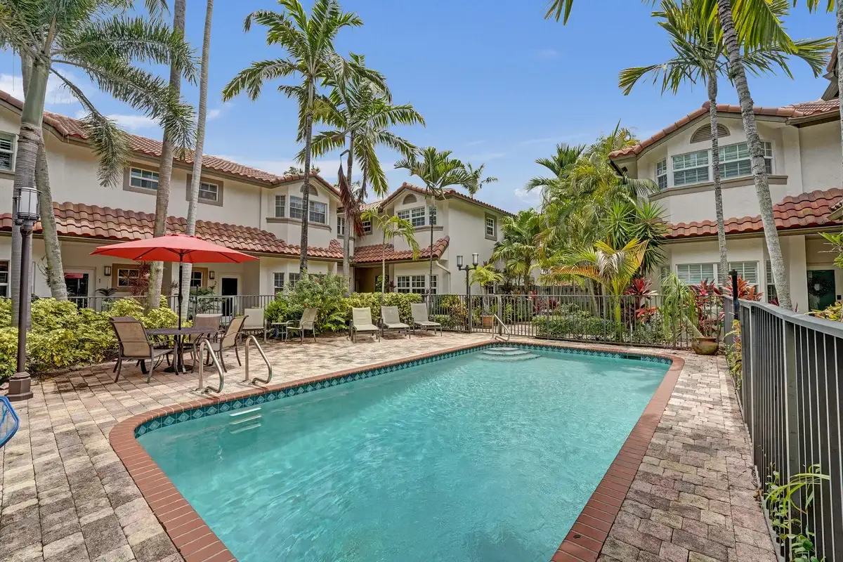 620 NE 9th Ave #6, Fort Lauderdale: photo 1 of 101