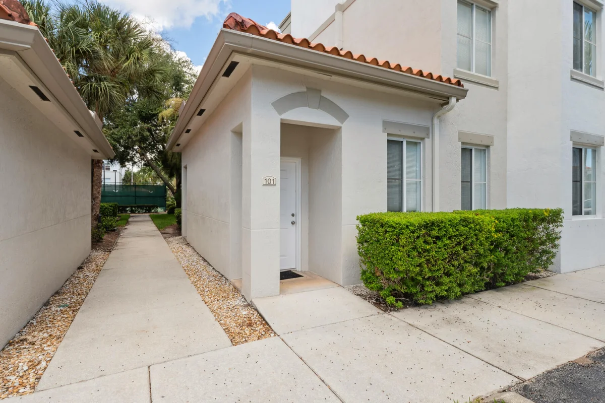 11022 Legacy Dr #101, Palm Beach Gardens: photo 1 of 16