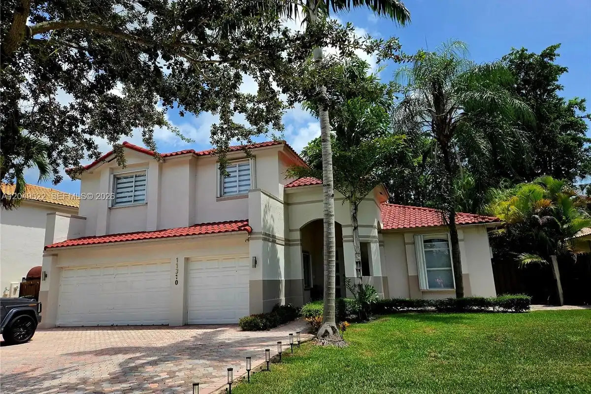 11310 NW 61st St, Doral: photo 1 of 50