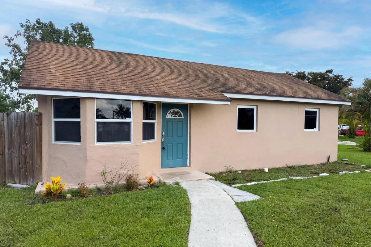 752 Orchid Dr, Royal Palm Beach: photo 1 of 29