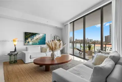 3250 NE 188th St #608, Aventura: photo 1 of 87