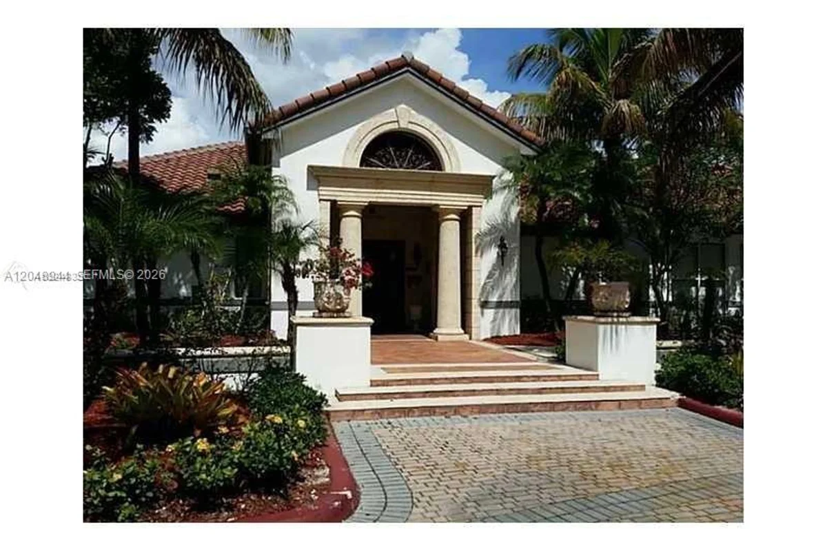 4420 NW 107th Ave #207, Doral: photo 1 of 9
