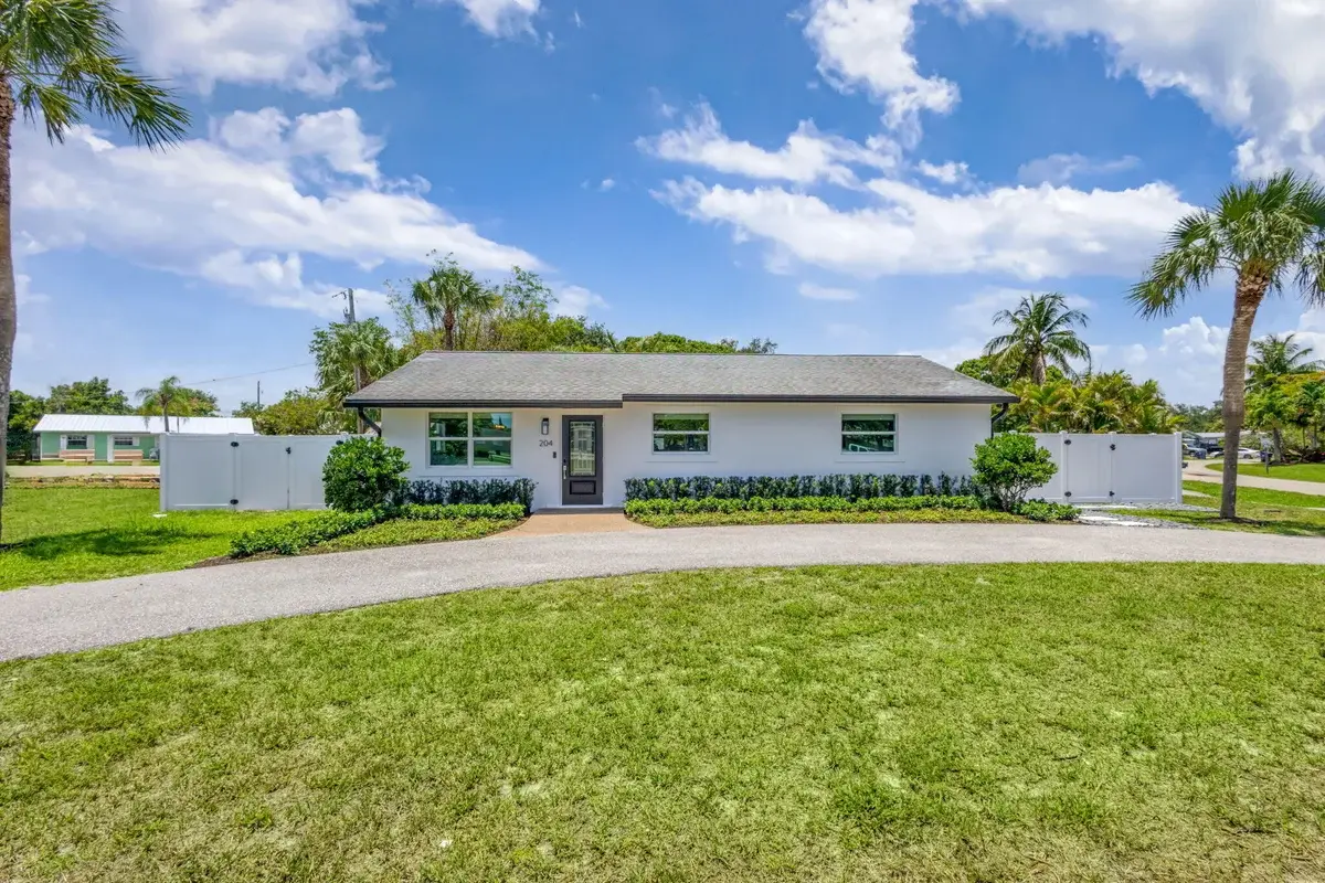 204 W Whitney Dr, Jupiter: photo 1 of 47