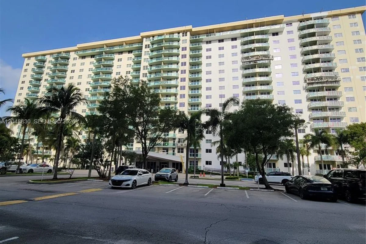 19390 Collins Ave #220, Sunny Isles Beach: photo 1 of 30