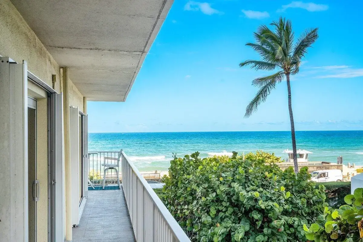 350 S Ocean Blvd #201, Palm Beach: photo 1 of 33