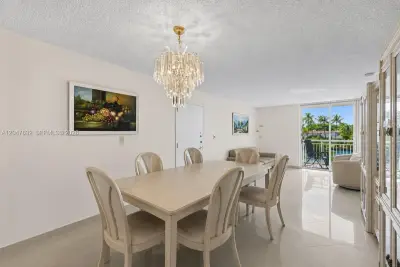 3901 Indian Creek Dr #309, Miami Beach: photo 1 of 17