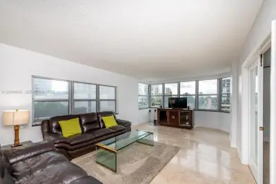 1985 S Ocean Dr #2Q, Hallandale Beach: photo 1 of 50