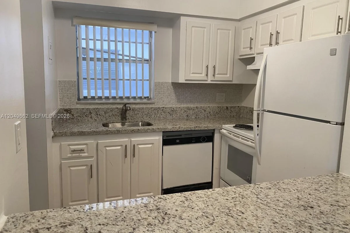 6501 Winfield Blvd #A-53, Margate: photo 1 of 7