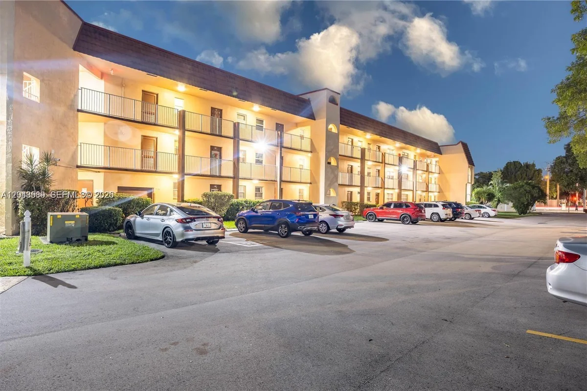 2811 N Pine Island Rd #309, Sunrise: photo 1 of 17