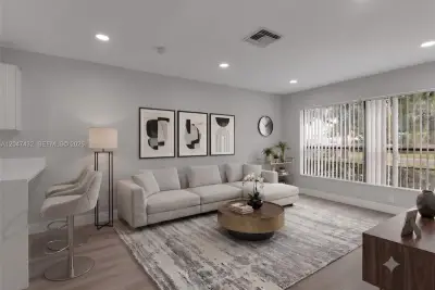 10373 NW 35th St, Coral Springs: photo 1 of 18