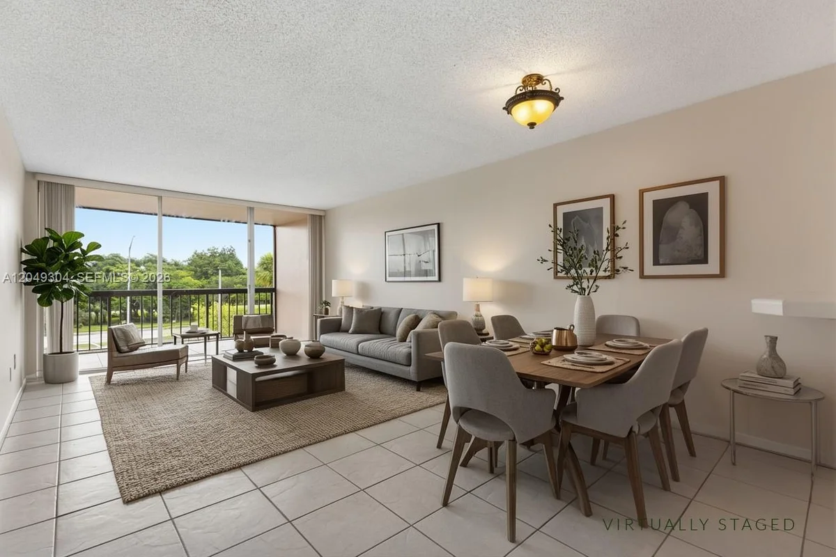 10425 SW 112th Ave #302, Miami: photo 1 of 36