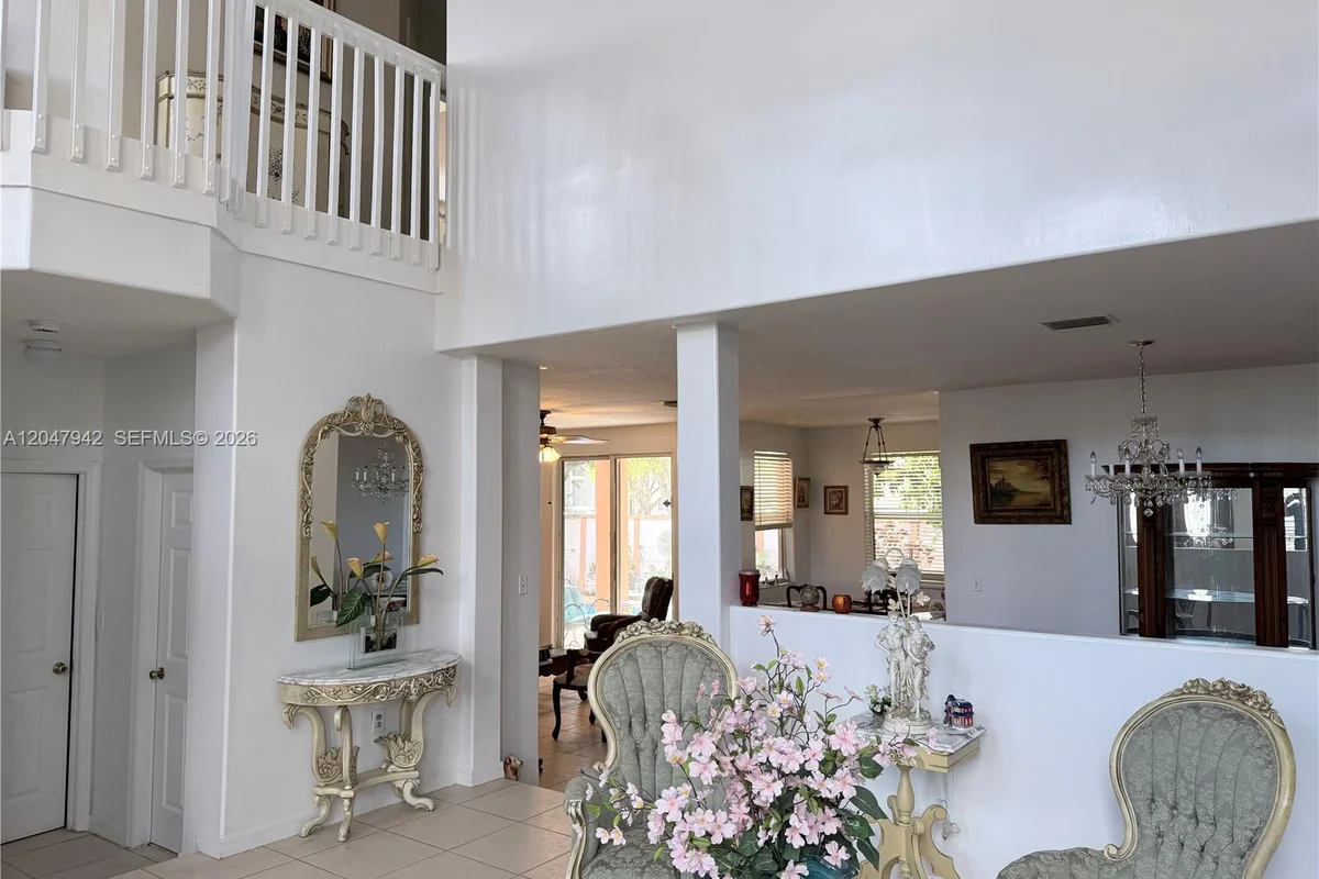 10824 NW 51st Ln, Doral: photo 1 of 25
