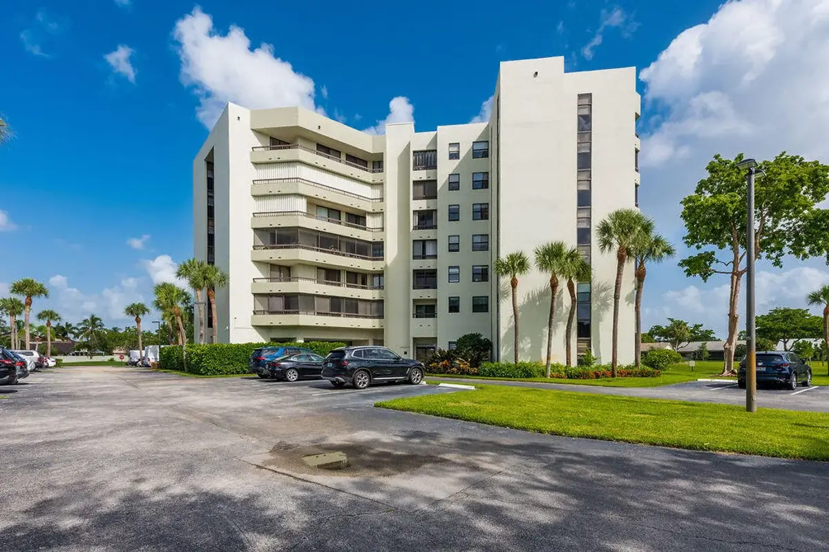 6463 La Costa Dr #603, Boca Raton: photo 1 of 33