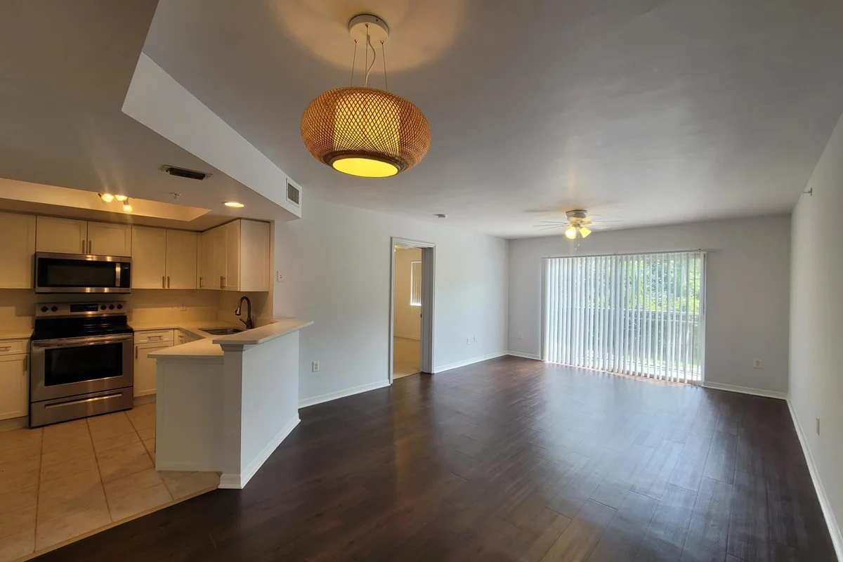 4163 N Haverhill Rd #1204, West Palm Beach: photo 1 of 10