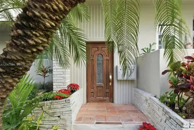 9881 W Bay Harbor Dr #2, Bay Harbor Islands: photo 1 of 24