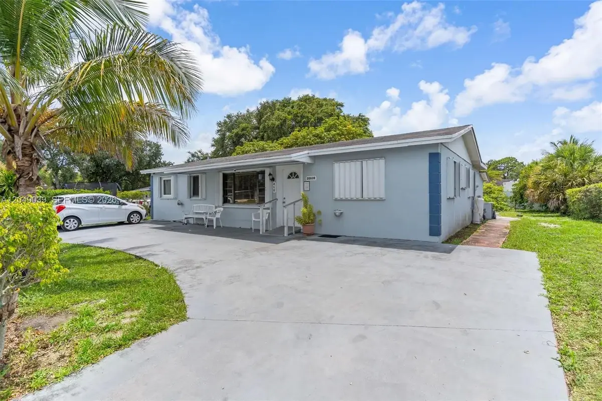 20630 NW 37th Ct, Miami Gardens: photo 1 of 35
