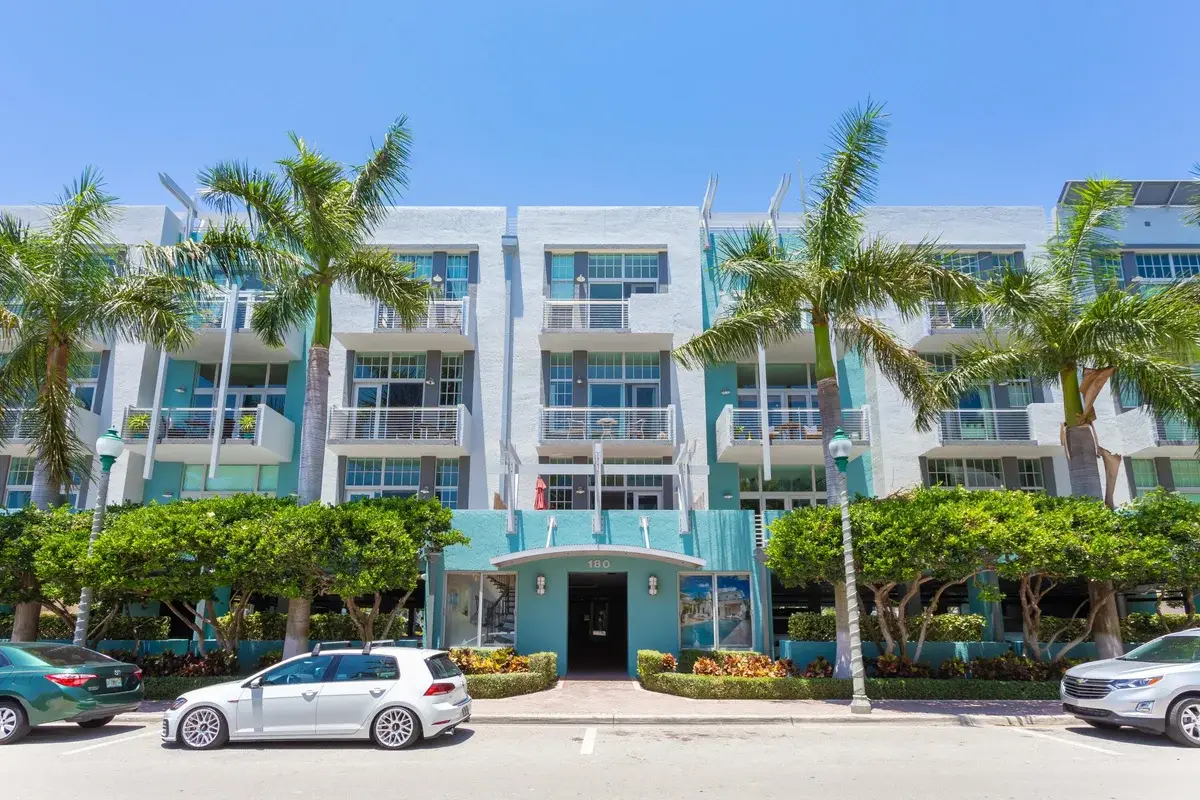 180 NE 4th Ave #307, Delray Beach: photo 1 of 22