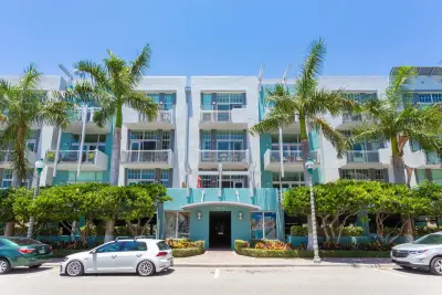 180 NE 4th Ave #307, Delray Beach: photo 1 of 22