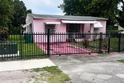 2251 NW 93rd Ter, Miami: photo 1 of 1