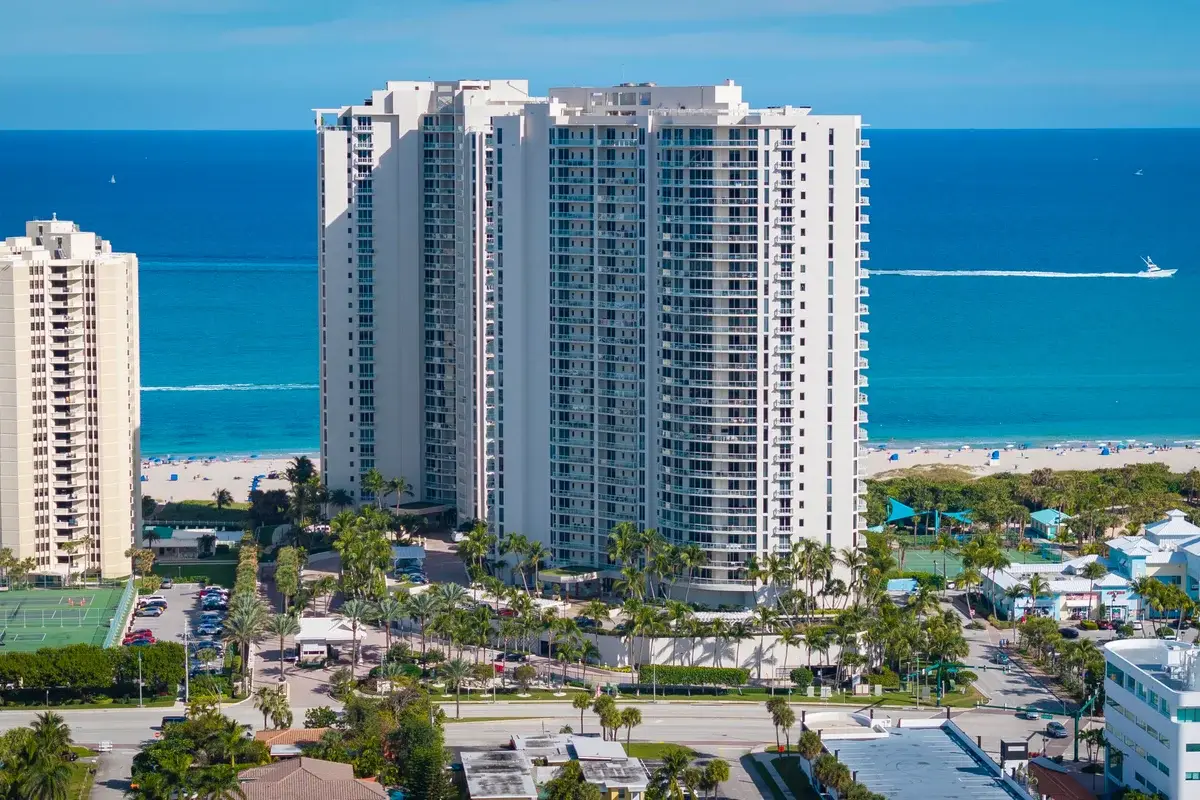 2700 N Ocean Dr #1006b, Riviera Beach: photo 1 of 30