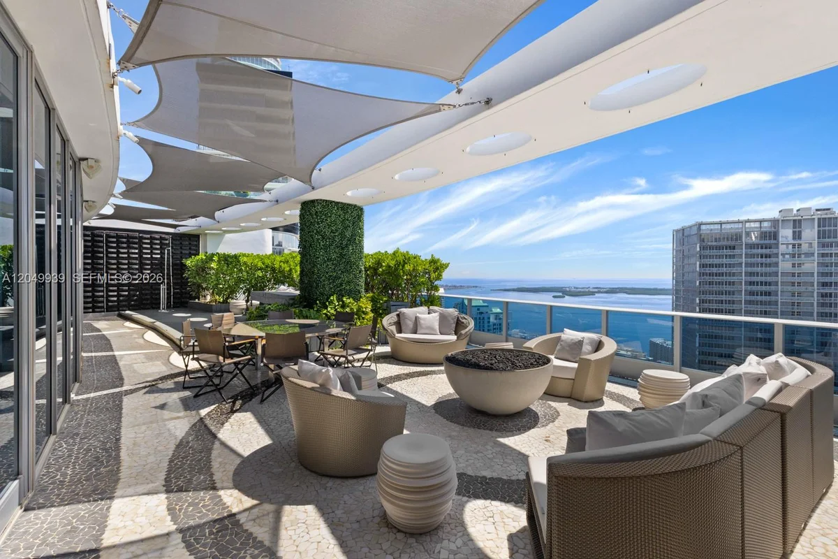 200 Biscayne Boulevard Way #PH-5404, Miami: photo 1 of 63