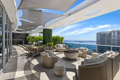 200 Biscayne Boulevard Way #PH-5404, Miami: photo 1 of 63